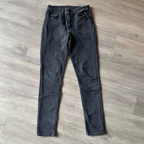 Levi's Premium Denim Black Skinny Jeans with Black Tab - Picture 2 of 10